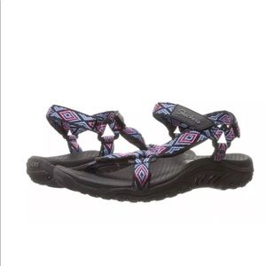 Skechers Women's Reggae-Decked Out Flat Sandal Blk